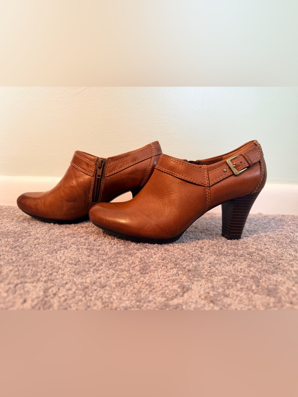 Clarks Bendables Womens Size 7M Brown Leather Zip 3" Heeled Bootie